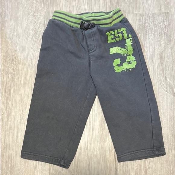4/$20 Kids Gray Jogger Pants with Green Accents - Picture 1 of 1